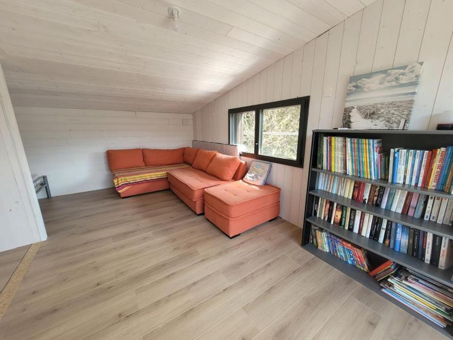 Jolie Maison Bois 8 A 10 Personnes Ferienhaus *