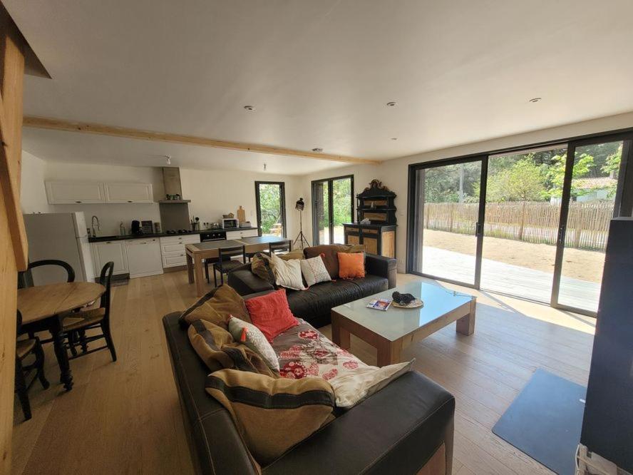 Jolie Maison Bois 8 A 10 Personnes Ferienhaus