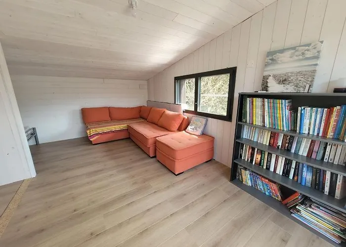 Jolie Maison Bois 8 A 10 Personnes